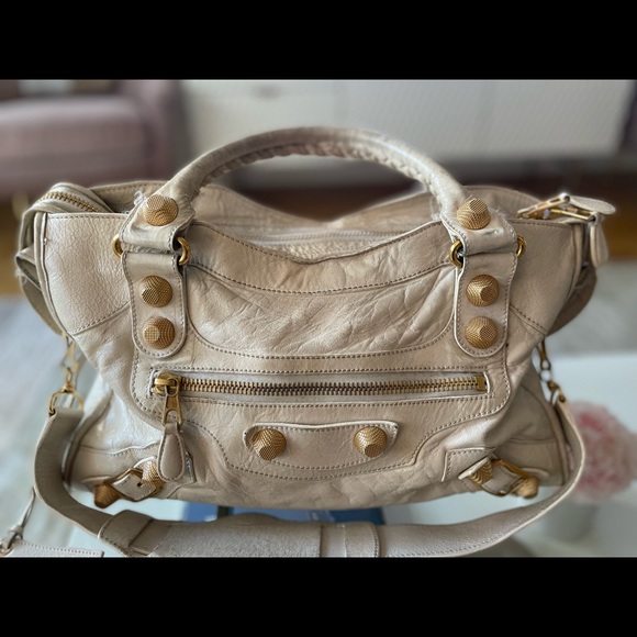 Balenciaga white city bag with gold detailing. Large size. - Picture 13 of 16